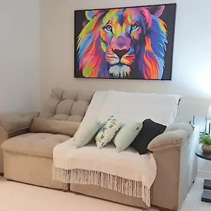 Apartamento Conforto Prox Do Shopping Nações Prox Abba Church - Cozinha Completa - Ar Condicionado - Wifi - Smart Tv 32' - Youtube E Apps - Estacionamento Privado - Portaria 24h - Acomoda Até 6 Pessoas - Anfitriã Superhost No 5 Estrelas