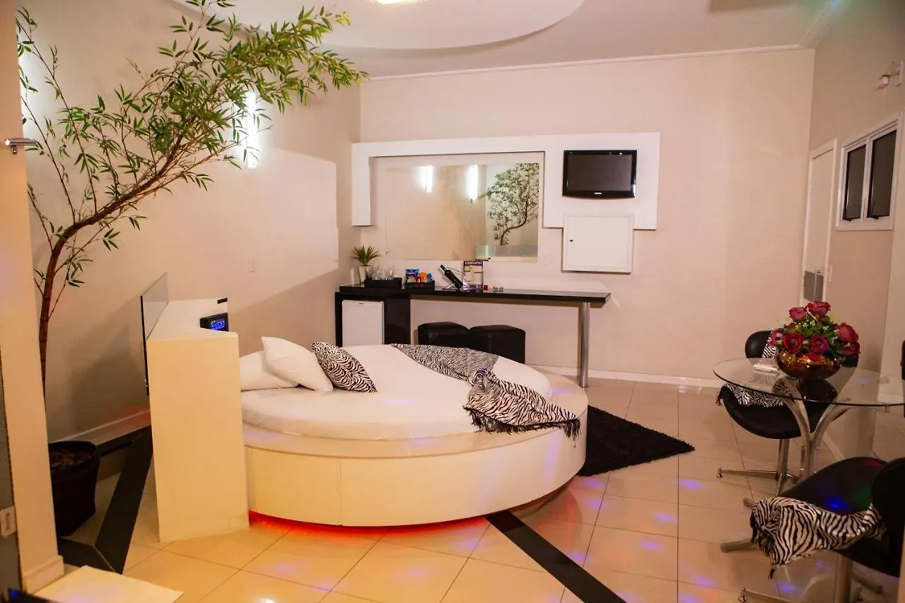Top Motel Criciuma  Otel